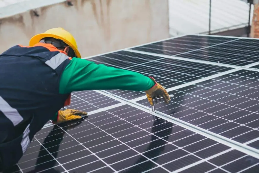 découvrez comment les panneaux solaires peuvent vous aider à réaliser des économies sur vos factures d'énergie. profitez d'un investissement durable et respectueux de l'environnement tout en réduisant vos dépenses. informez-vous sur les avantages financiers et écologiques des systèmes solaires dès aujourd'hui!