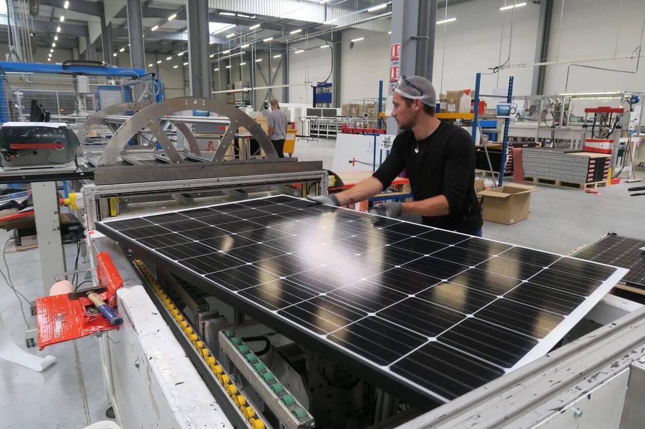 découvrez les panneaux solaires systovi, une solution innovante et écologique pour produire votre propre énergie. bénéficiez d'une technologie performante et design, adaptée à tous types d'habitations. optez pour une énergie durable avec systovi.